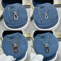 Tiff Necklace 디자이너 고급 패션 쥬얼리 전체 다이아몬드 말굽 버클 목걸이 도금 18K 로즈 골드 스털링 실버 럭키 매듭 8도 쇄골 체인