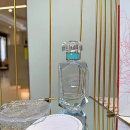 Tasarımcı Lüks Gül Altın Parfüm Kadınlar Elmas 75ml Güçlü Parfüm Kalıcı Koku Vücut Sprey Parfüm Yüksek Kalite