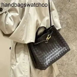 Bottegassvenetas andiamo sacos tecido 2023 nova arte de verão andiamo couro francês manhã oito b crossbody tote commuter fjj