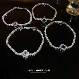 Bracciale di design con diamanti di lusso da uomo gioielli firmati fascino cleef braccialetto di moda a quattro foglie per le donne trifoglio oro 18 carati regali per la festa della mamma di Natale nero 19 cm