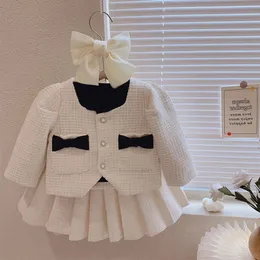 Completi di abbigliamento Completi per boutique per ragazze Completi invernali Completi vintage 1-10 anni Principessa per bambini 2 pezzi Cappotto e gonna Dolce vestito in tweed 231009