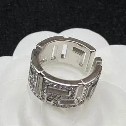 Modedesigner CZ Rings Bague Anillos för män och kvinnors engagemang bröllop smycken älskare gåva med box nrj265f