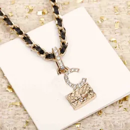 2023 Luxury Quality Charm Pendant Necklace Square Shape With Diamond Rhombus Design Have Stamp Box PS4605A