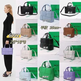 Women Handbag Tote BVS Cassette Loops Moven Knot Facs Y مع Logo Mini Commuter Bag Bag High Fashion Crossbody High Handbag NXDN