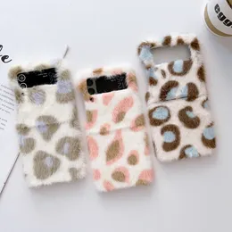 Niedliche Leopardenmuster Plüschfell Flauschige weiche Hülle für Samsung Galaxy Z Flip 5 4 Flip3 Winter warme pelzige Handyhülle Funda