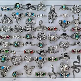 Lotes a granel 50 unids / lote Nueva Mezcla Punk Rock Anillo de Aleación de Plata para Hombres Mujeres Retro Ojos de Animales Serpiente Anillos de Moda Fiesta Entera Vintag2258