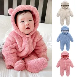 Macacão roupas de bebê 012 meses para o inverno infantil nascimento traje nascido menina menino bonito urso macacão manga longa crianças bodysuit 231010