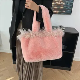 Peluş Çanta Kadınlar İçin Yeni Kış Moda Çantası Korece Versiyon Yabancı Stil Büyük Kapasite Bir Omuz Tote Peluş Bag 230915