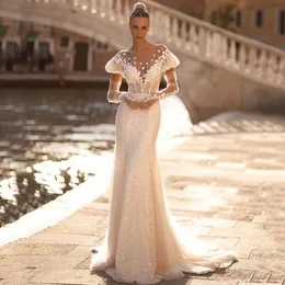 Kort ärm V-ringning sjöjungfru bröllopsklänning Sparkle Lace Applicques Luxury Bride Gown Button Train Vestido de Novia