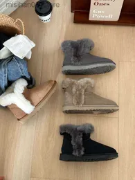 Buty luksusowe designerskie damskie buty śniegowe wełna zintegrowana krowi klamry krótkie buty zagęszczone i pluszowe modne i wszechstronne buty modowe Q231012