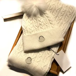 Mode Wolle Trend Hut Schal Set Top Luxus Hüte Männer und Frauen Mode Designer Schal Kaschmir Schals Handschuhe geeignet für Winter Schals Damen