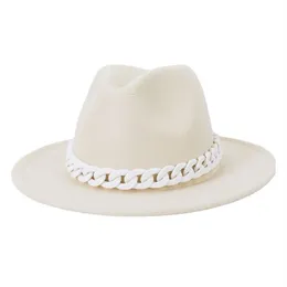 Beretti Cappello da donna Fedoras Autumn Inverno autunnale ha sentito caldo Panama con Chain Fashion 2021 Chapel Beach Wedding Picture Bla240