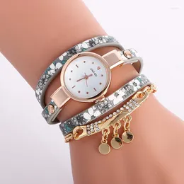 Armbandsur 100st/mycket lyxigt mode Korea -stil Wrap Around Leather Watch Flower Strap Lady Elegance Colorful Belt Wristwatch Wholesale