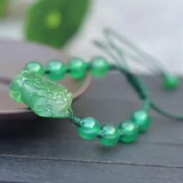 Bracciale di calcedonio verde naturale intagliato Pixiu perline rotonde braccialetti regalo per gioielli in pietra di giada da donna fili di perline267z