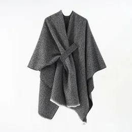 Szawki Stylowy stały kolor Faux Cashmere Podziel płaszcz Poncho Europejczyk i amerykańskie modne ciepłe szal z Cape 231012