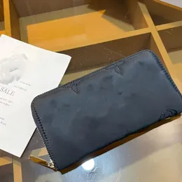 Designer clássico algodão-acolchoado carta longa bolsa e cartão simples cor sólida universal novo clipe elegante caixa de ventilador