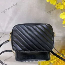 Nylig anlända Designer Wallet 4 Färg för kvinnors mode axelväska metallkedja crossbody väska mode quiltad läder handväska handväska 231011