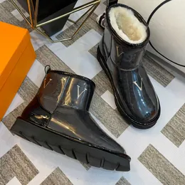 Designer Boots Luxury Boot äkta Leather Martin Boots Ankel Booties Woman Short Boot Sneakers Trainers Sandaler Sandaler av Brand W409 004