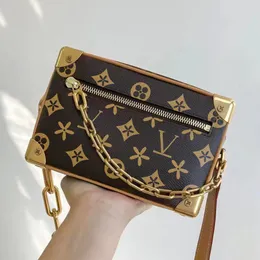 Mini lyx mode mjuk stam tvättväska kvinnor m44735 smink satchel handväska äkta läderkedja totes koppling väskor crossbody mens kosmetisk designer axelväskor