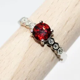 Gevşek değerli taşlar 3rings doğal kırmızı garnet mücevher kesim beyaz bakır ayarlanabilir halka taş boyutu yaklaşık 5mm