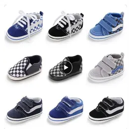 Prewalker Male and Female Baby Fashion Lovely Canvas Shoes 0-18 månader Baby Casual Shoes Nyfödda Småbarnskor GC2376