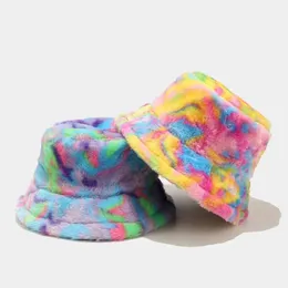 Breda randen hattar hink hattar lyxiga faux päls hink hatt kvinna män fluffiga färgglada tryck tie-dye plysch sammet fiskare vinter hatt thic varma bob panama 231011