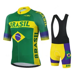 Set di maglie da ciclismo Brasile Set di maglie da ciclismo Abbigliamento estivo Abbigliamento da bici MTB Uniforme Maillot Ropa Ciclismo Completo da uomo sportivo da bicicletta Hombre 231011