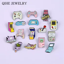 Pins Brooches Game Lovers Pet Handheld Console Robot Gashapon Machines Gamepad Over 90s Enamel Pins Button Badges291u