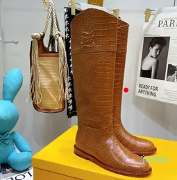 럭셔리 여성 디자이너 부츠 마틴 데저트 부 ts S 플라밍고 사랑 화살 메달 100% 정품 가죽 두꺼운 겨울 신발