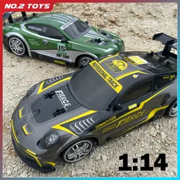 Auto elettrica RC 2 4G RC Da corsa ad alta velocità Drift 1/14 Telecomando e camion Vechicle Sport con regalo di compleanno leggero 231013