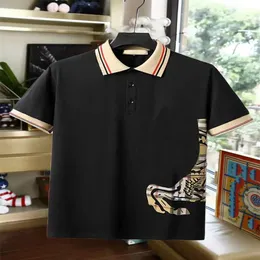 새로운 유럽 스타일 남성 폴로 셔츠 고급 100% 면화 남자 티셔츠 패션 캐주얼 통기성 주름 저항성 슬림 한 상업 의류 거리 라펠 슬리브