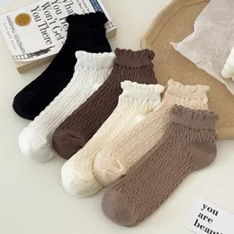 Kadınlar SOCKS katı pamuklu kadın kısa kadın bahar rahat sevimli tiki stil