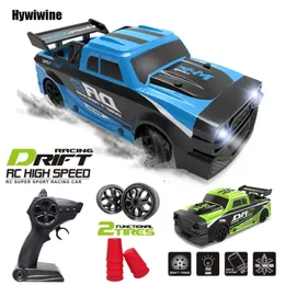 Electric RC Car Remote Control RC 1 16 4WD 2 4G Drift Racing Bulit i två batterier LED Light High Speed ​​Fordon Models Toys for Kids 231013