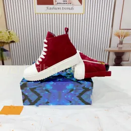 2023 Novos sapatos esportivos femininos de alta qualidade quatro estações casuais botas curtas tênis hightop sapatos gglies canvas designer tortuga worlddhgate