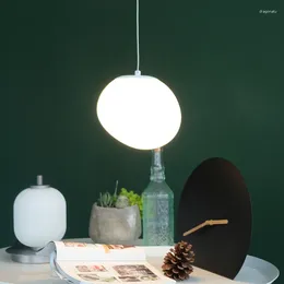 Kolye lambaları Nordic Beyaz Başucu Led Modern Minimalist Yemek Odası Lambası Sıcak Ev Yatak Odası Yaşam Avize