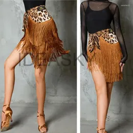Scenkläder kvinnor vuxen latin danskjol tassel fransad leopard dansövning trasa samba tango cha höft halsduk