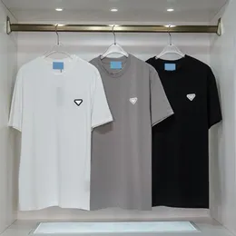 2022 versione mens magliette danno triangolo stampa magliette moda designer di lusso per uomo abbigliamento estivo t-shirt parigi casual c333v