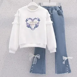 Kleidungssets für Kinder, Mädchen, Herbst-Stickerei-Blumen-Kleidungsset, langärmeliger Pullover und Jeans-Anzug, Kinder-Baumwoll-Top, Jeans-Hosen-Outfits 231013