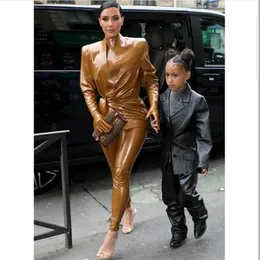 Aftonklänning Yousef Aljasmi Women Kim Kardashian Brown 3 Pieces Suit Läderkläderpälsning Koordinater Hög halslång ärm265e