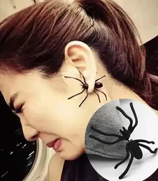 Moda stadnina 1 zakład 3D Creepy Black Spider Ear Studs Sprzedające unikalne punkowe kolczyki dla kobiet Halloween Prezenty 231013