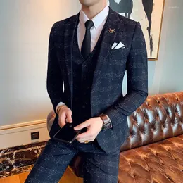 Mäns kostymer 2023 Högkvalitativ stilig engelska rutiga män (kostymvästbyxor) Korean Slim Suit Three-Piece Business Casual Set