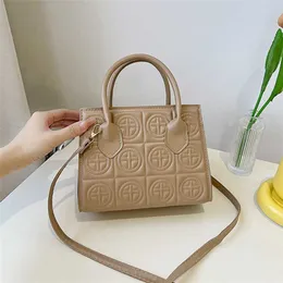 Borsa di alta qualità Borsa da donna Autunno nuova versatile piccola piazza Tendenza moda Borsa a spalla inclinata 5783