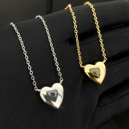 Luxury Designer Gold Plated Big Heart Love with Link Chain Choker Necklace Hip Hop Women Bright Smooth Polish Valentine Day Gift Jewelry