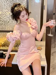 Grundläggande casual klänningar Summer Women Mini Dresses Elegant Sexy Sweet Satin Pink Black Rem Slip Flower Cluster Femme Party Birthday Prom Vestido Mujer 2024