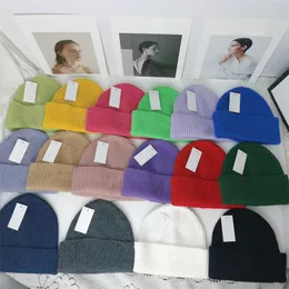 Stilista da uomo Beanie Cappello invernale da donna Berretti da esterno Cofano Testa da uomo Caldo cashmere lavorato a maglia Berretto con teschio Classico retrò Trucker Cappelli aderenti Uomo La massima qualità