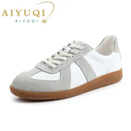 Vestido sapatos aiyuqi tênis femininos de couro genuíno senhoras sapatos de treinamento moral casual primavera sapatos planos femininos 231013