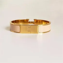 Design de designer de alta qualidade pulseira de aço inoxidável fivela de ouro pulseira moda jóias homens e mulheres pulseiras 0001310u