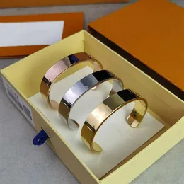 2021 Real Luxury Fear Women Hard Body Bracelet Gold Silver Rose Gold Stainless Steel Braceletgg 's GG'S2747