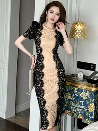 Basic Casual Dresses Summer French Elegant Lace Panel Contrast Midi Dress for Women Celebrtity Bubble Sleeve Slim Robe Femme Party Banquet Vestidos Mujer 2024