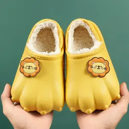 Pantofole in cotone per bambini autunno e inverno graziose scarpe in cotone cashmere morbido e leggero per ragazzi e ragazze antiscivolo impermeabili per bambini giallo caldo